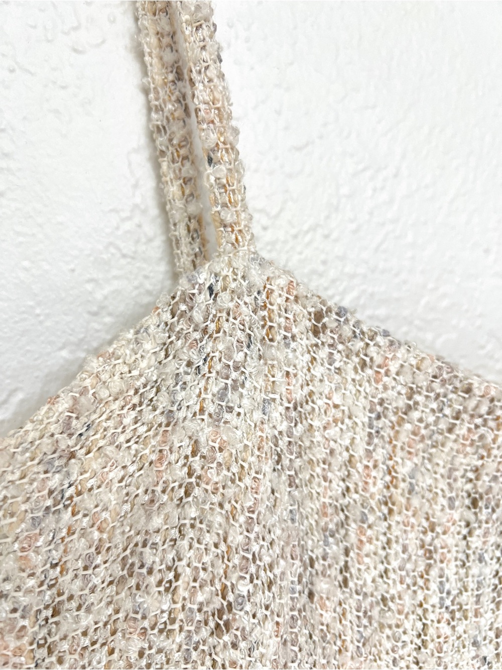 VINTAGE boucle textured beige knit spaghetti strap tank top / XS-S - Picture 3 of 7
